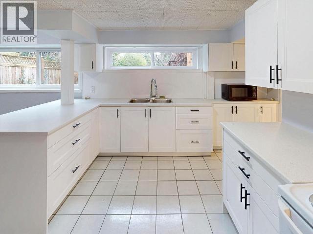 3361 JOYCE AVE - 11