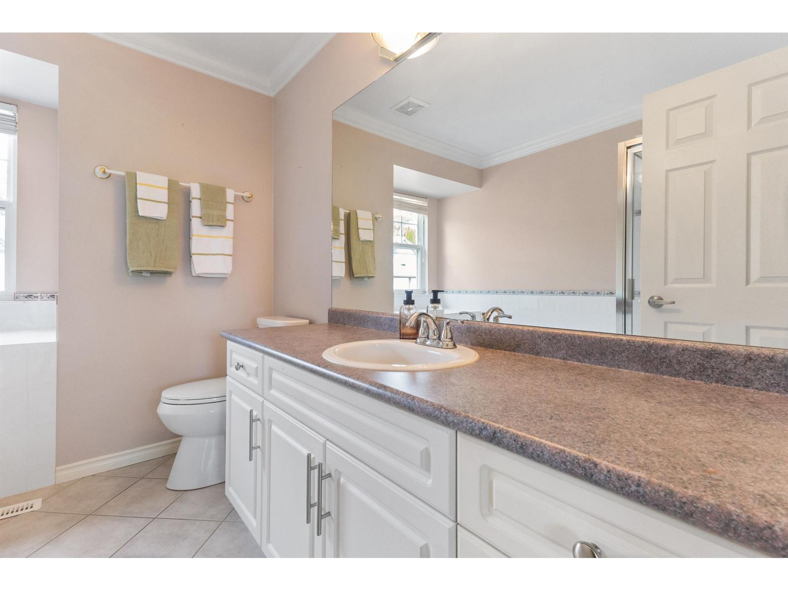 5 Bed, 4 Bath House for Sale in Abbotsford – 3297 MCKINLEY DRIVE, Abbotsford - Image 19