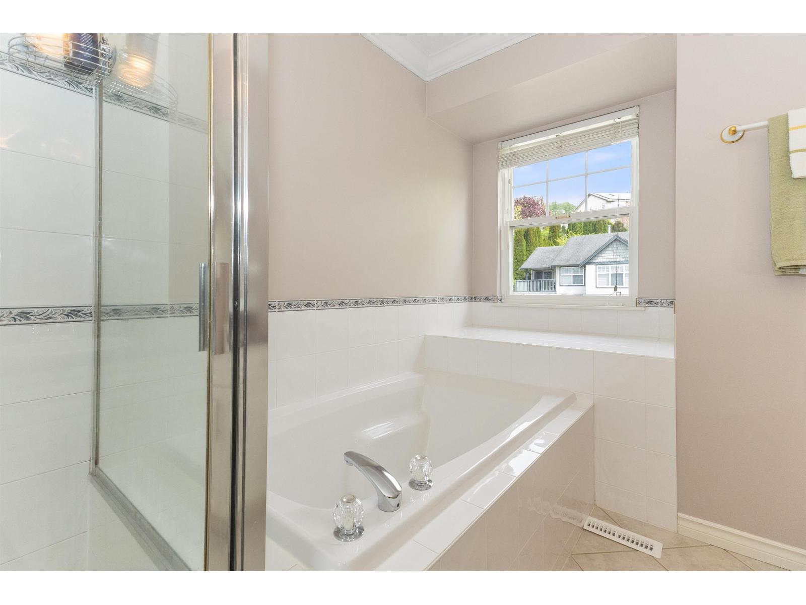 5 Bed, 4 Bath House for Sale in Abbotsford – 3297 MCKINLEY DRIVE, Abbotsford - Image 18