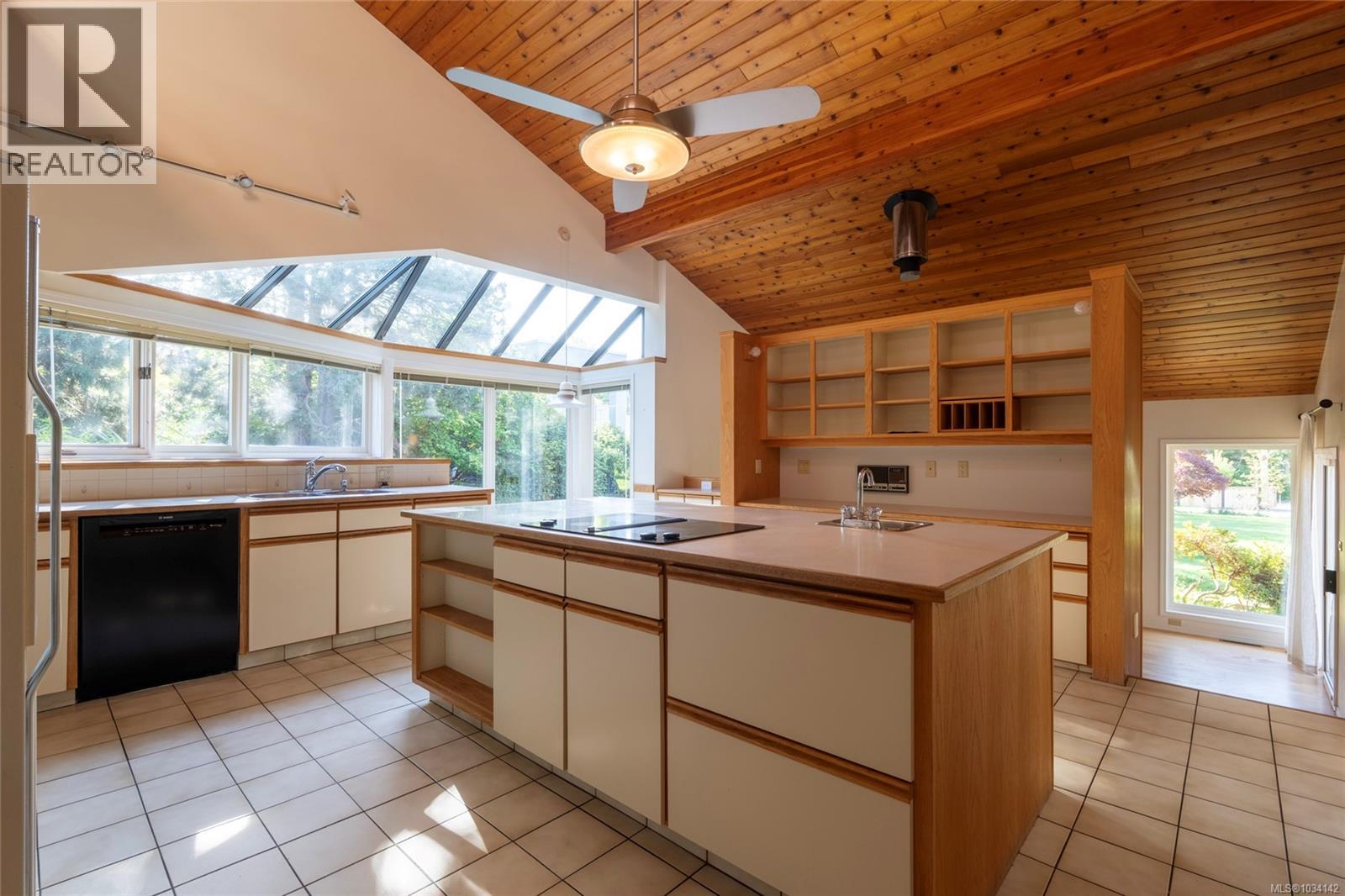 564 Towner Road, North Saanich