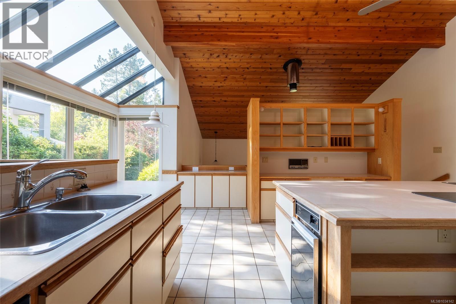  564 Towner Road, North Saanich