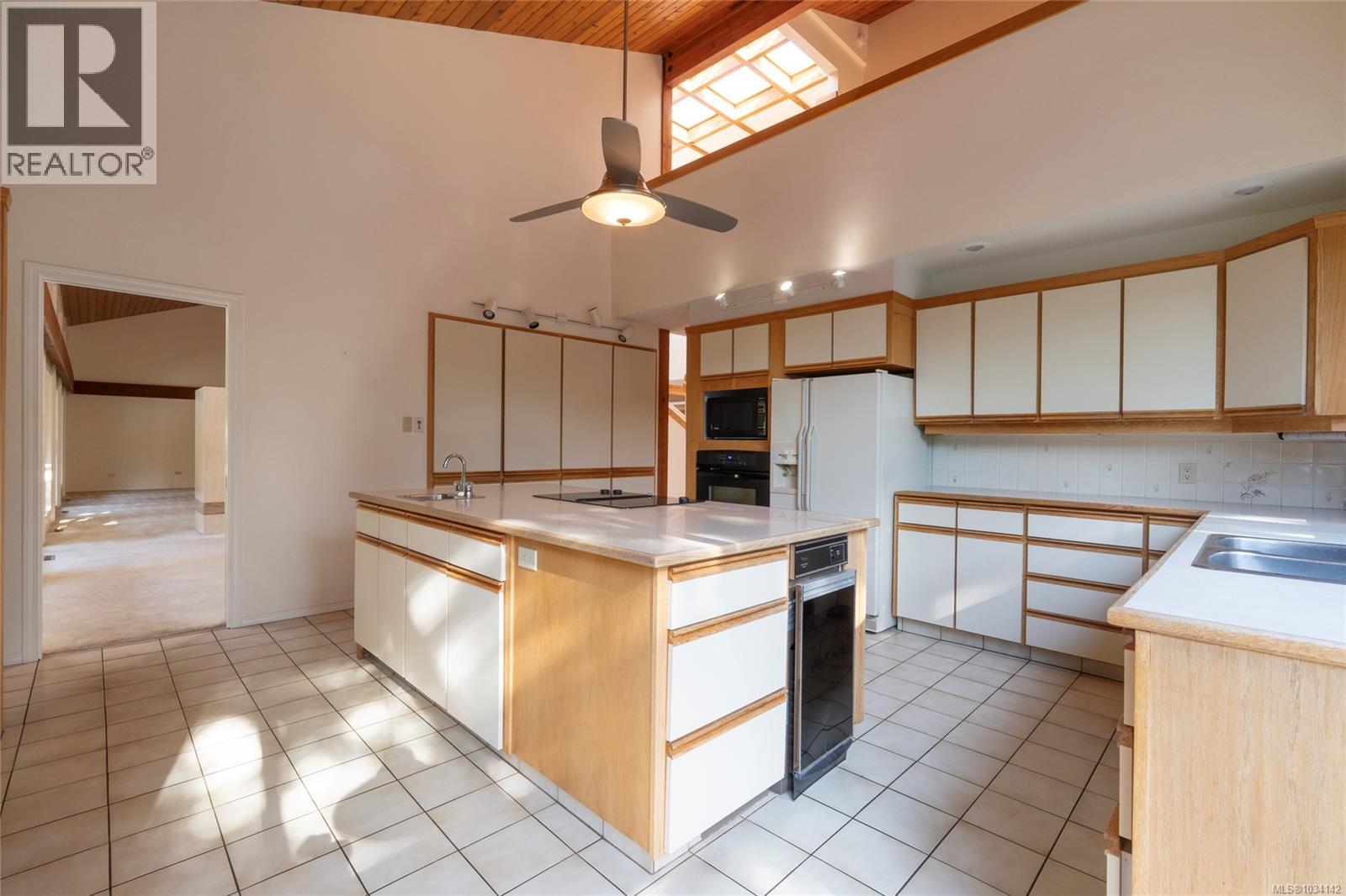  564 Towner Road, North Saanich