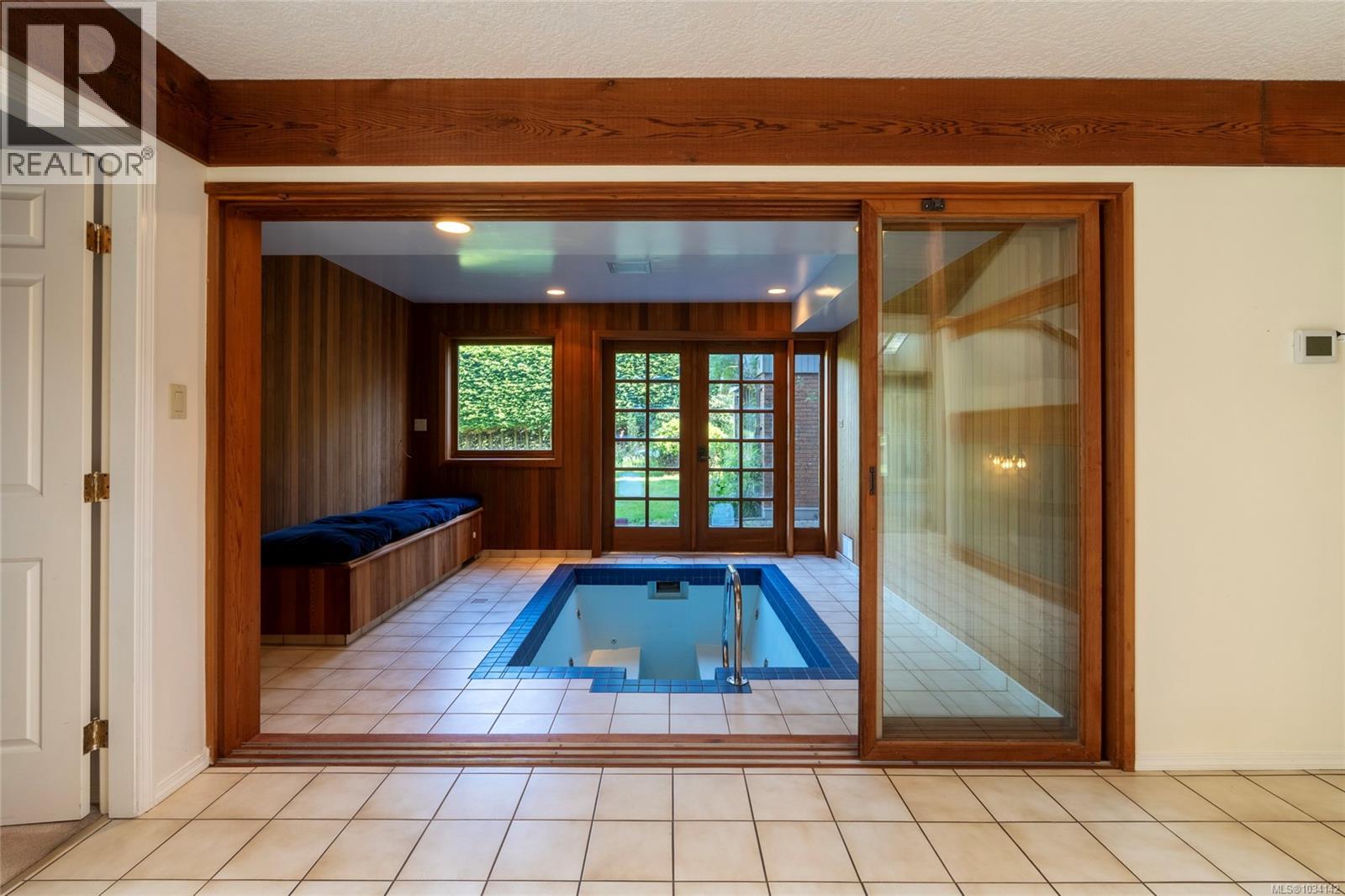  564 Towner Road, North Saanich