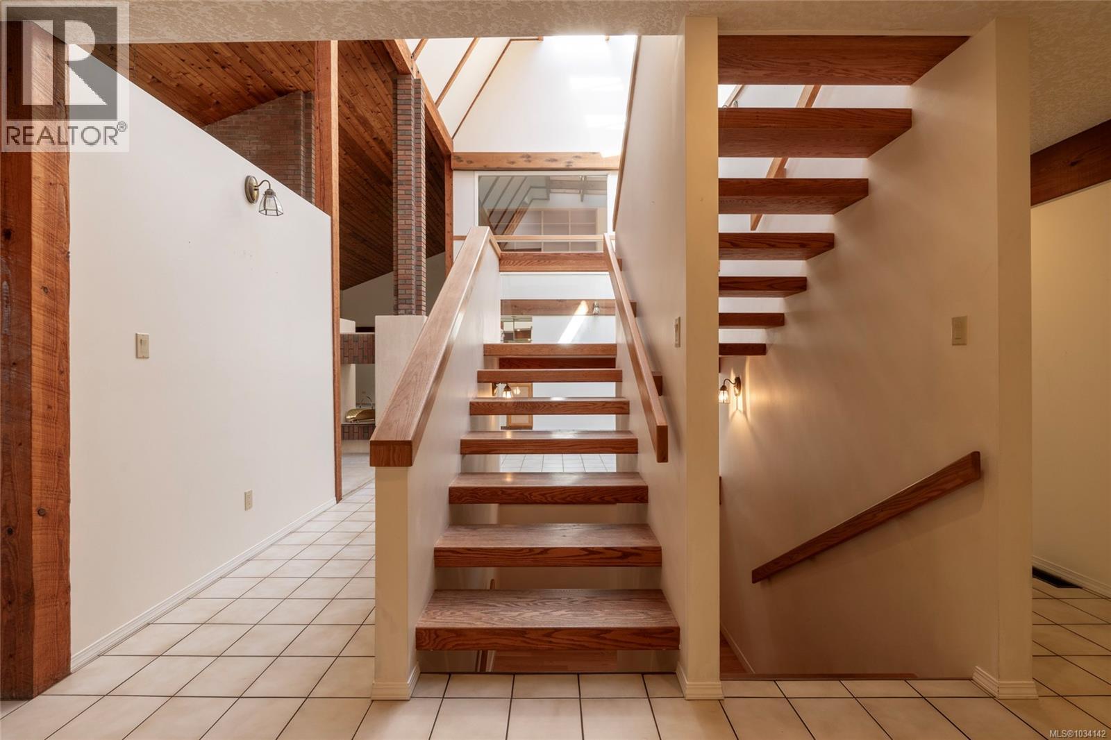  564 Towner Road, North Saanich