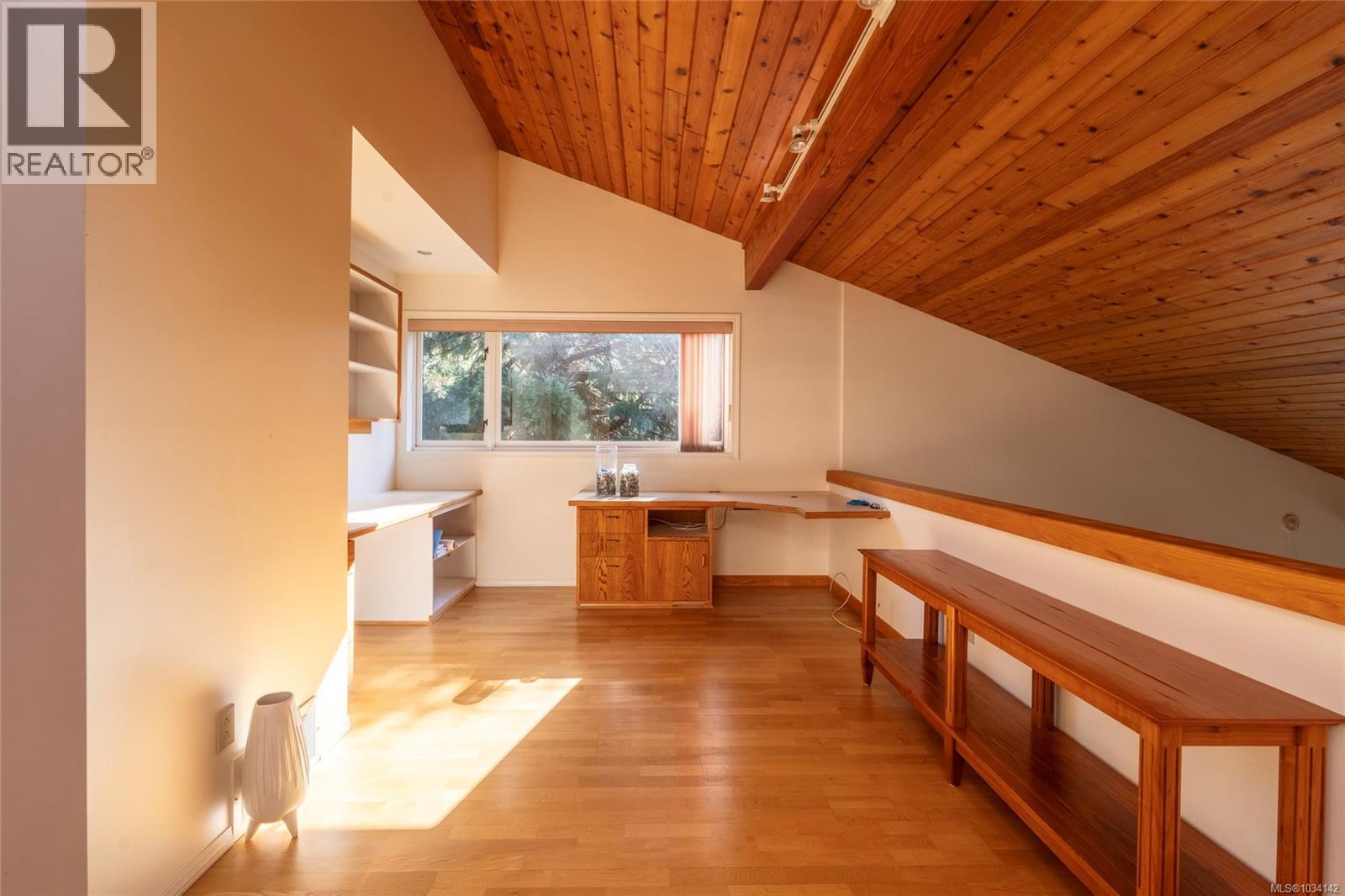  564 Towner Road, North Saanich