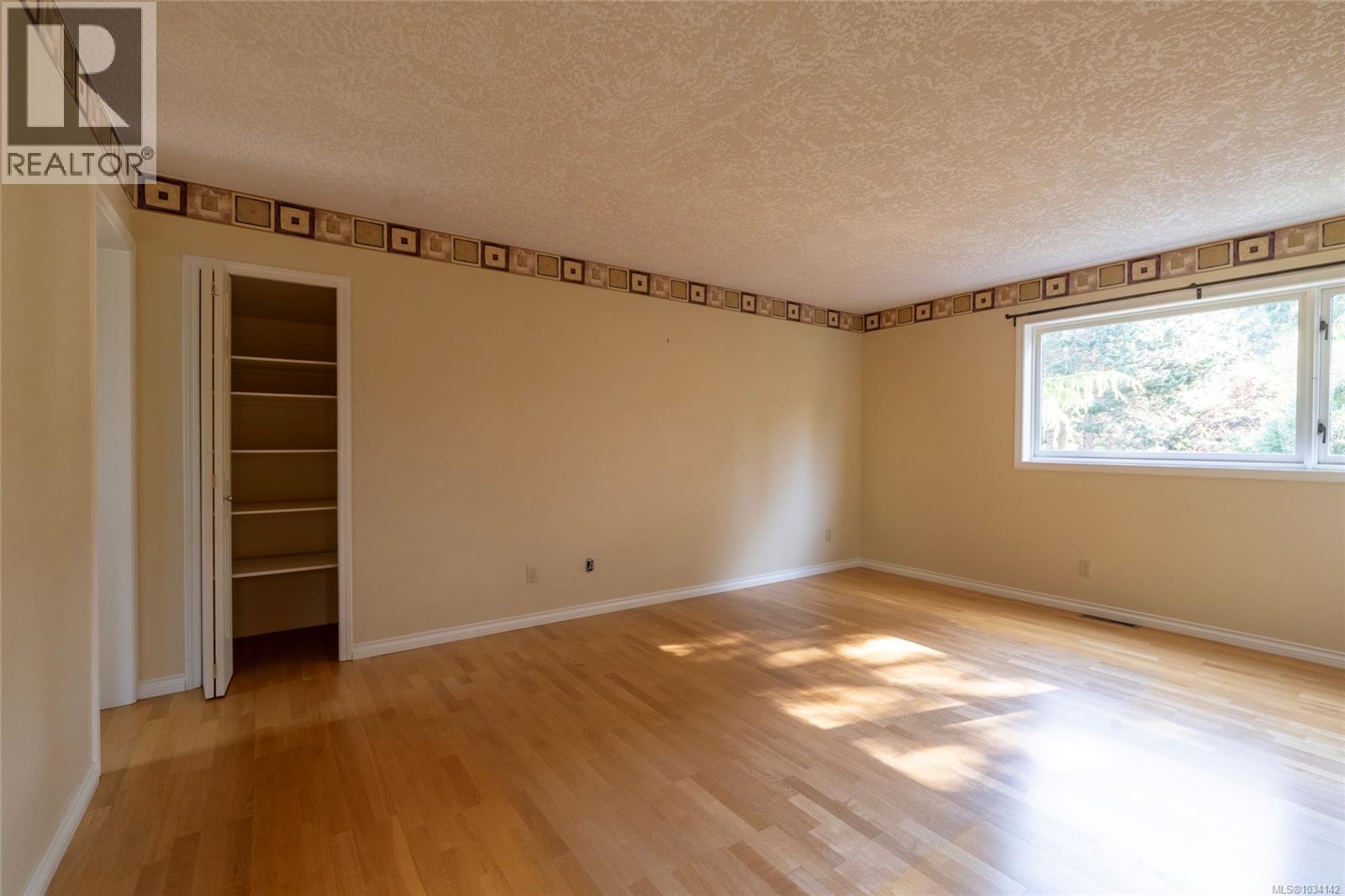  564 Towner Road, North Saanich