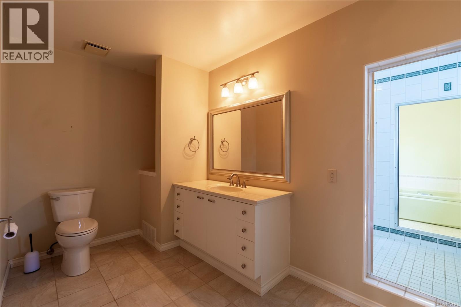  564 Towner Road, North Saanich