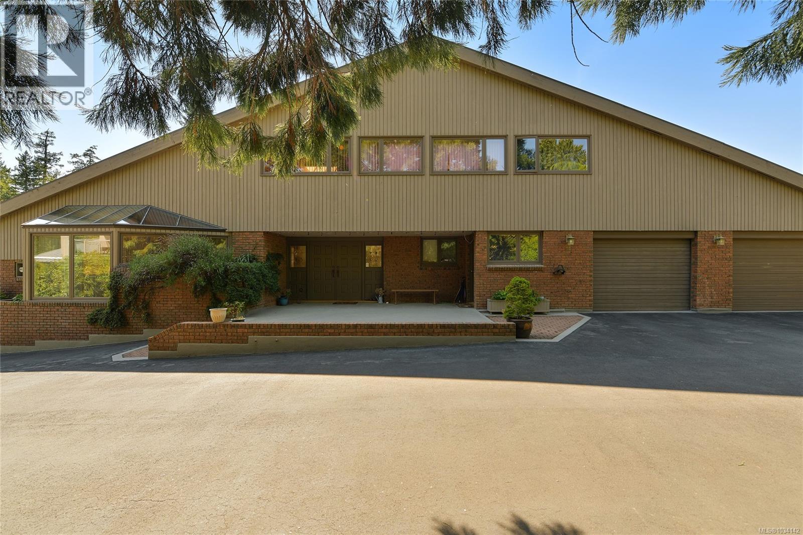  564 Towner Road, North Saanich