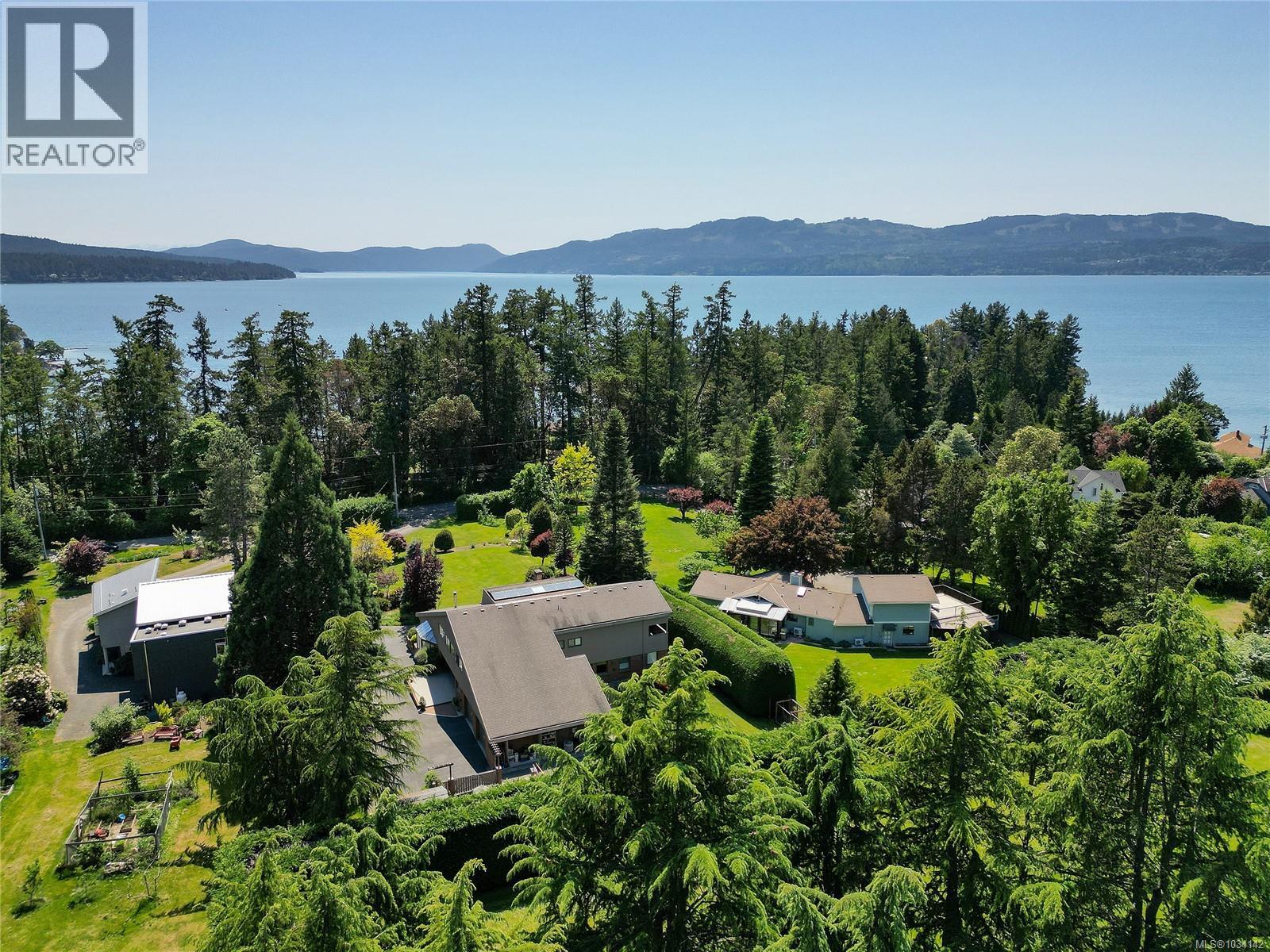  564 Towner Road, North Saanich