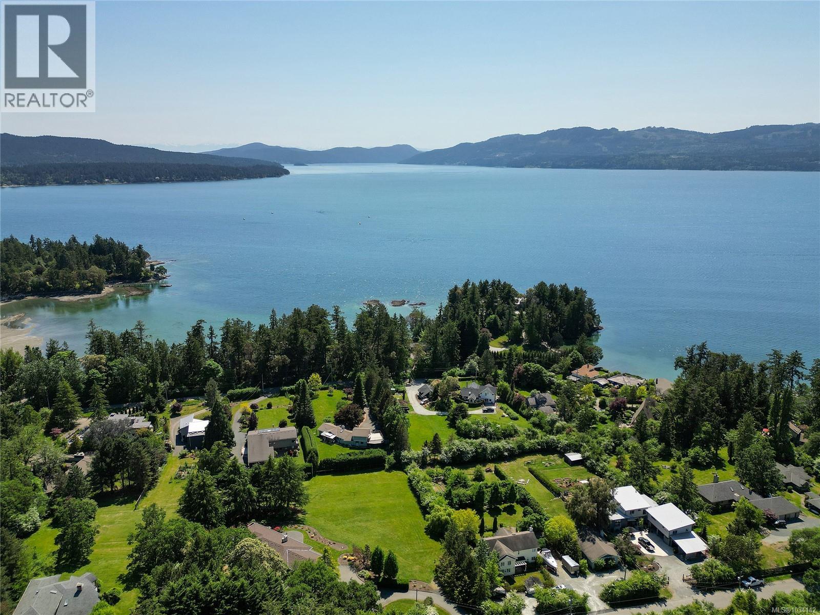  564 Towner Road, North Saanich
