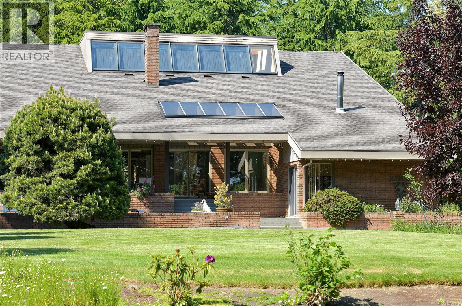  564 Towner Road, North Saanich