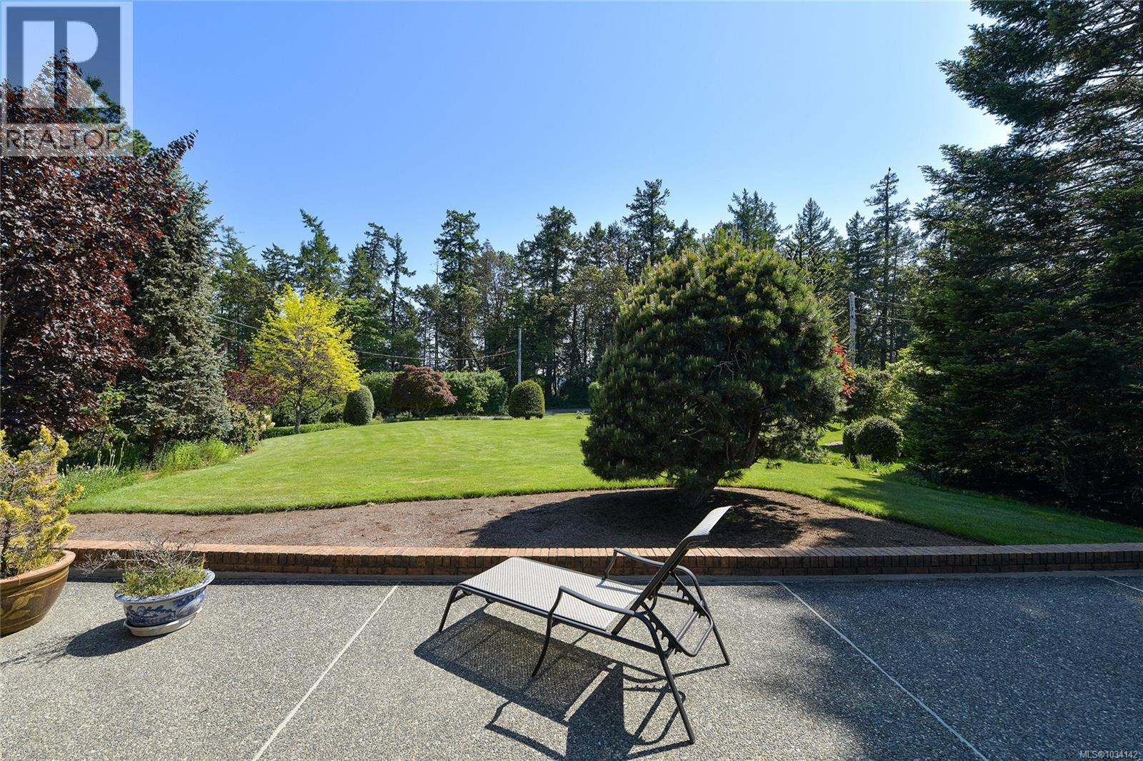  564 Towner Road, North Saanich