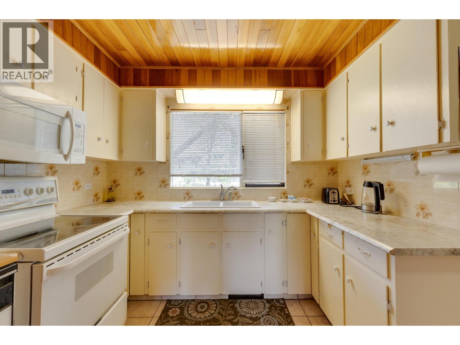 1591 CEDAR STREET, Prince George