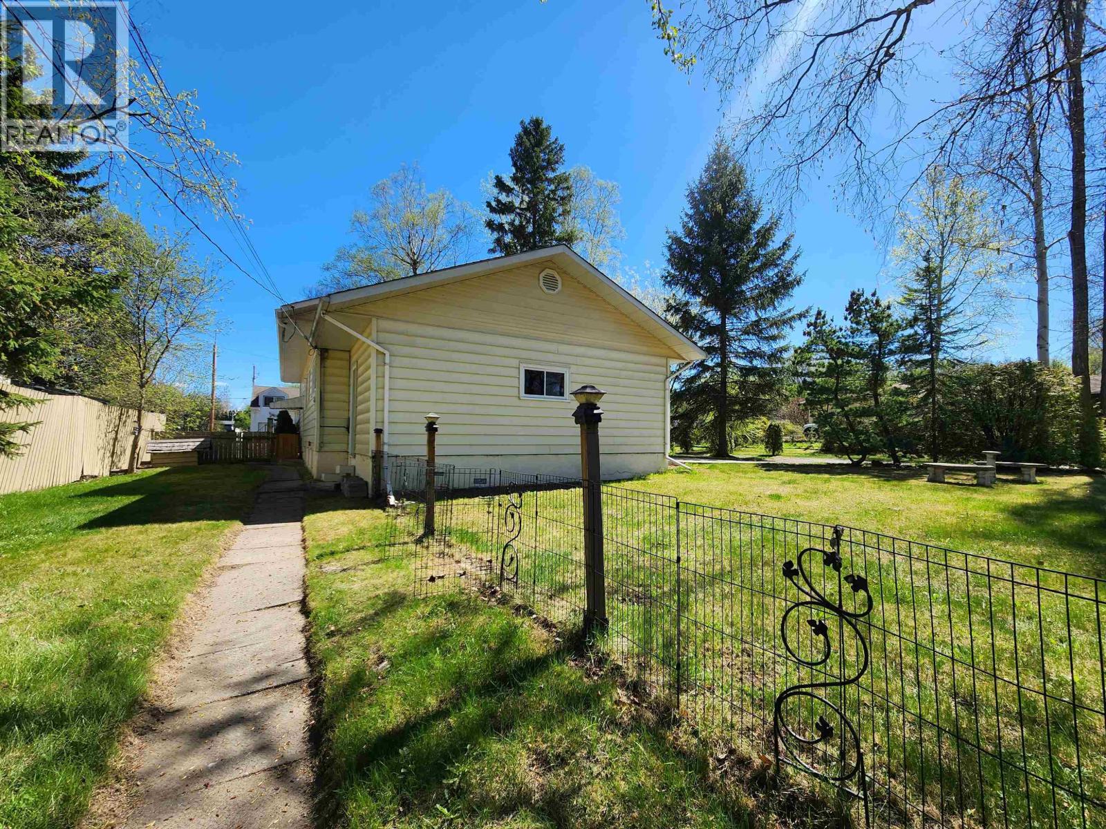 1591 CEDAR STREET, Prince George