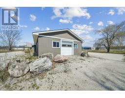 717906 6 Highway, Georgian Bluffs, ON N4K5N7 Photo 40