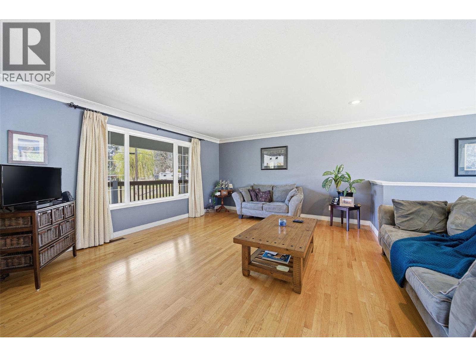 493 Marshall Road - 10
