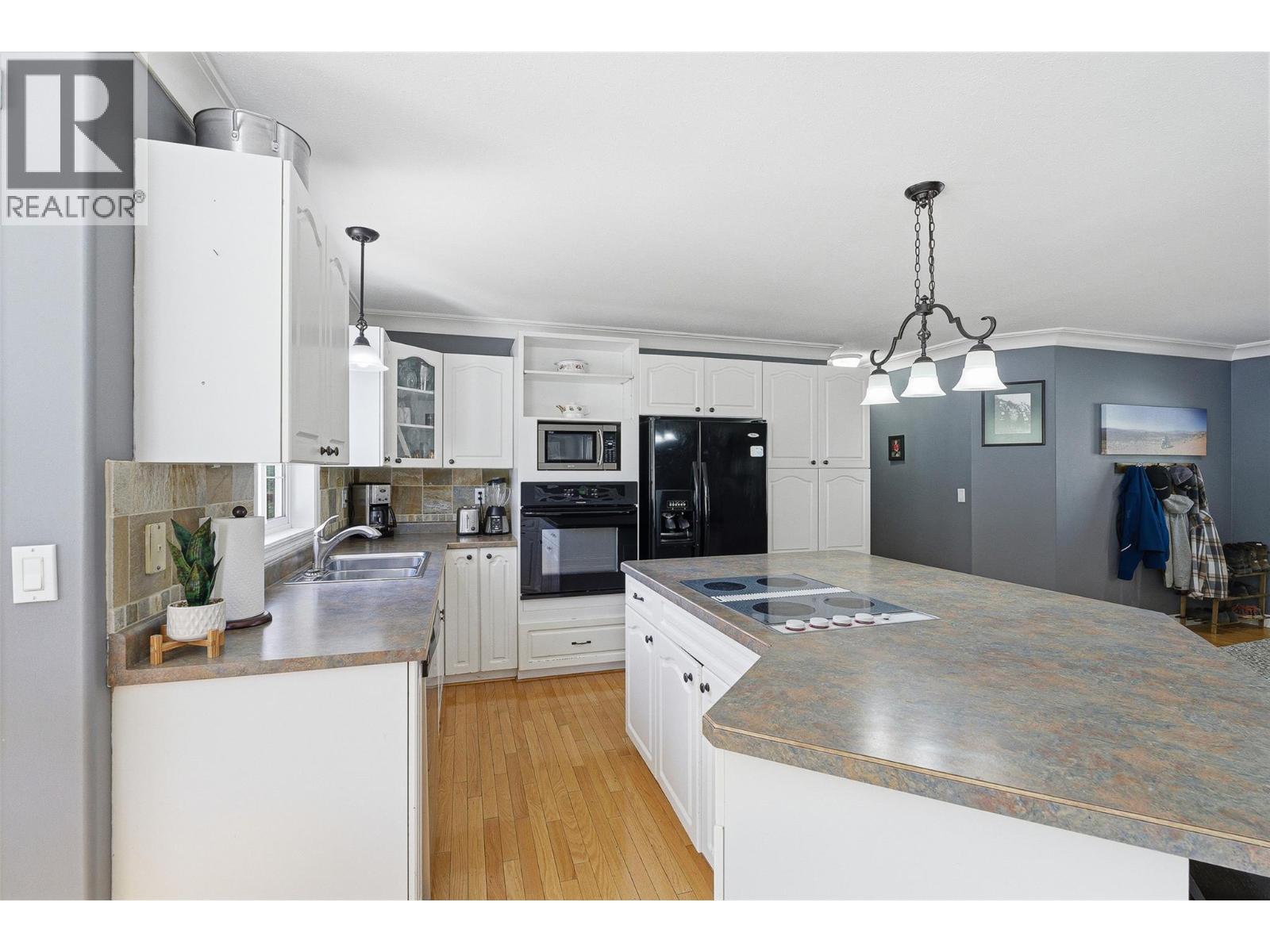 493 Marshall Road - 21