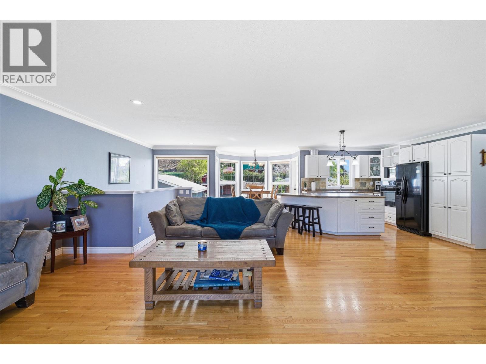 493 Marshall Road - 13