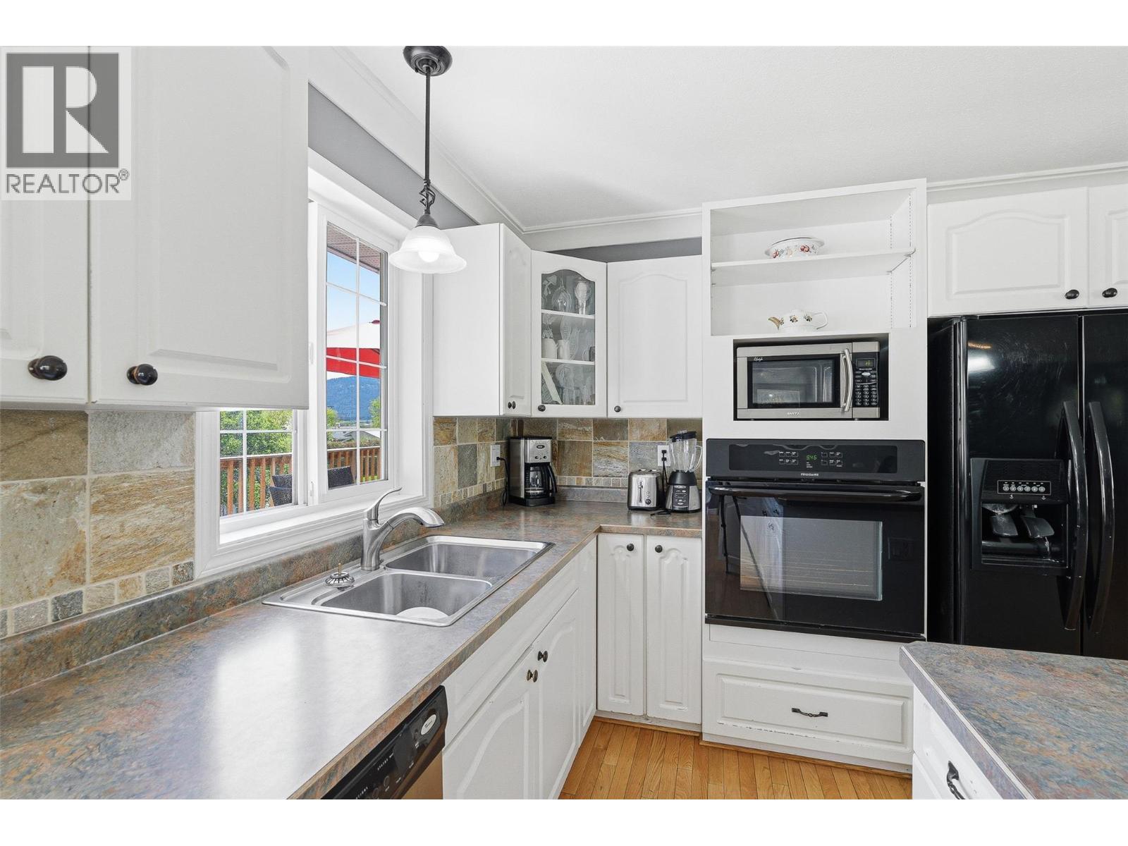 493 Marshall Road - 22