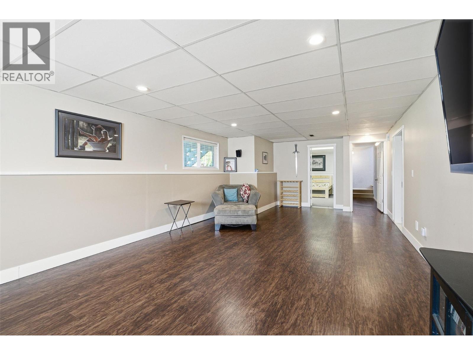 493 Marshall Road - 53