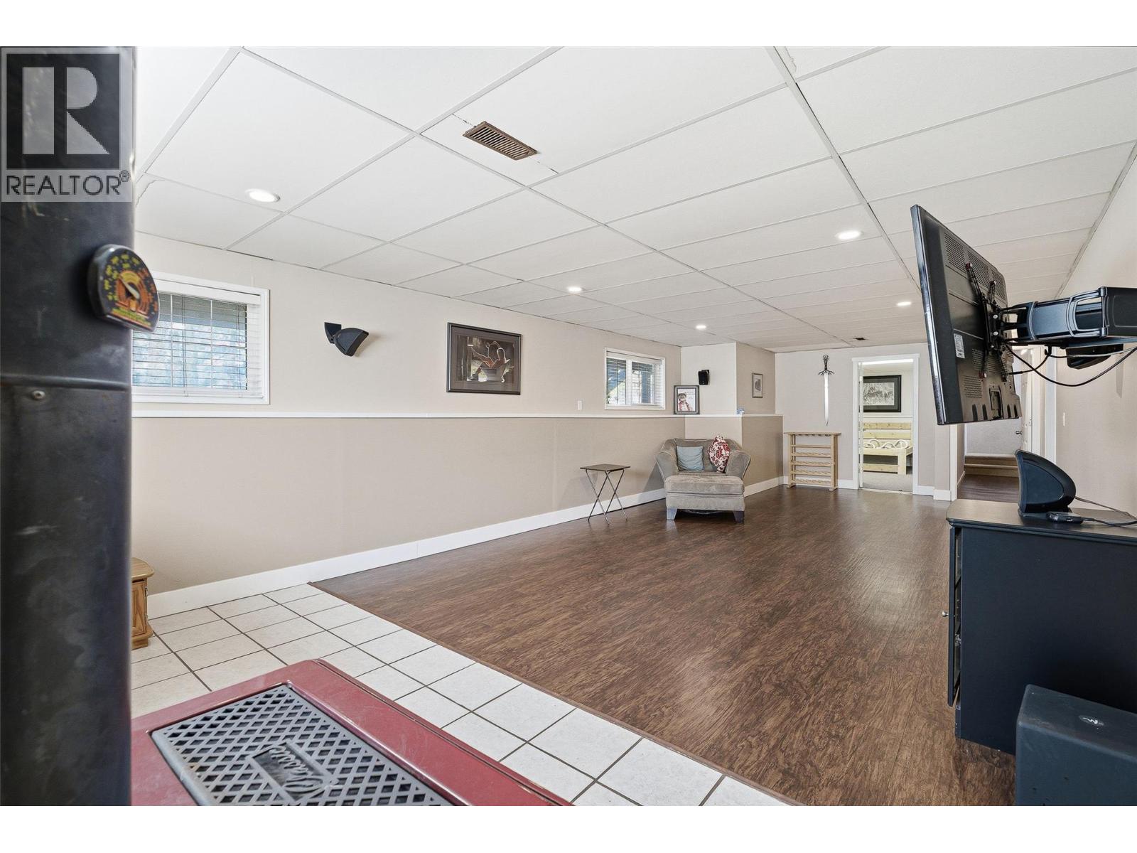 493 Marshall Road - 54
