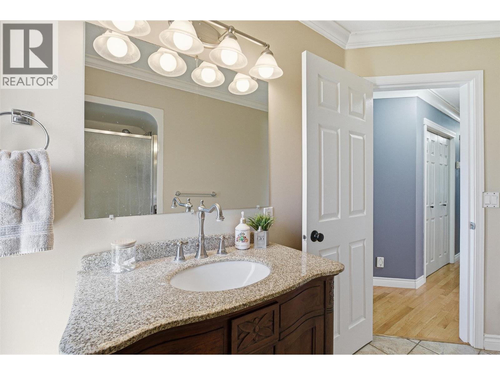 493 Marshall Road - 41
