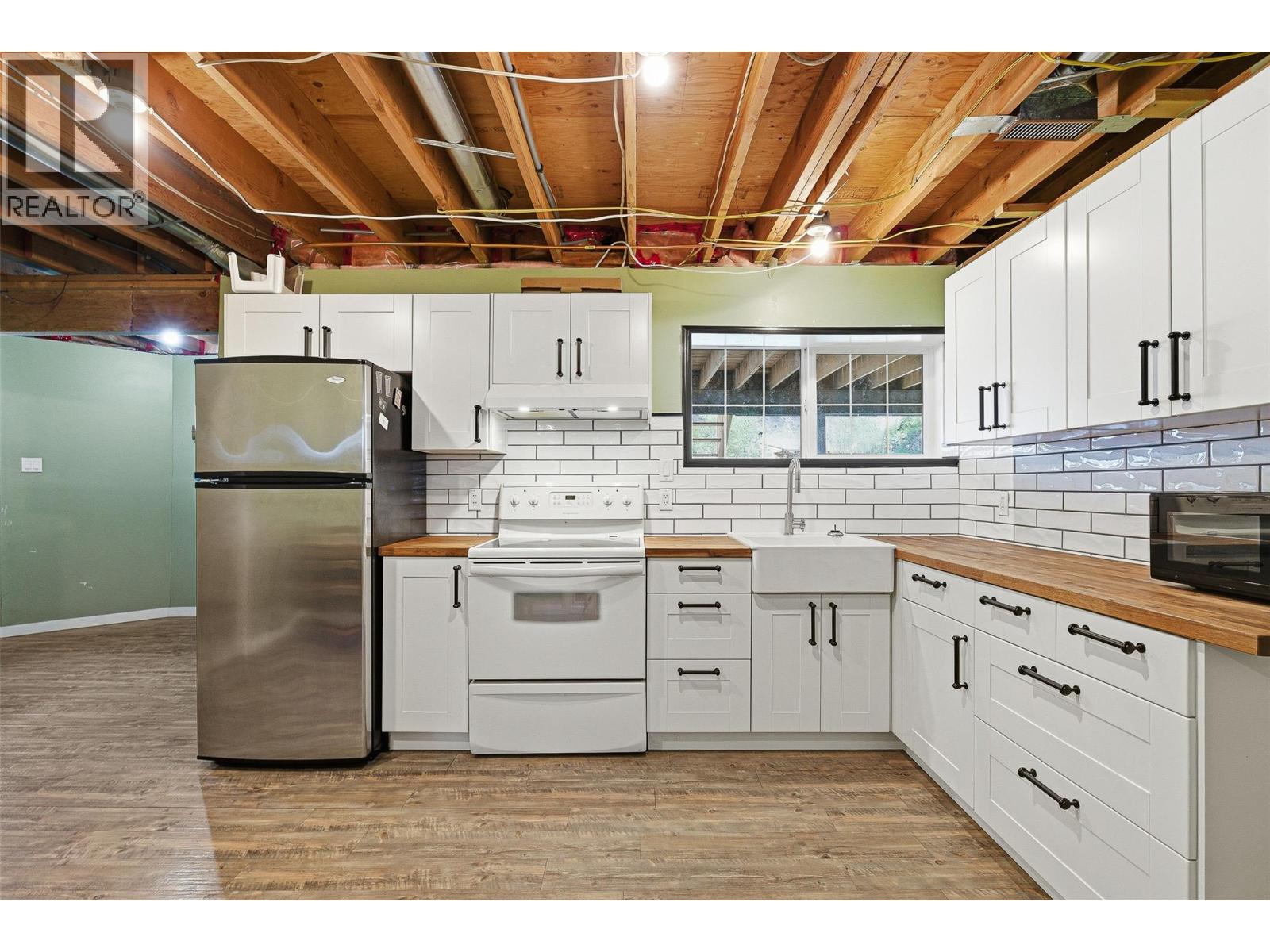 493 Marshall Road - 64