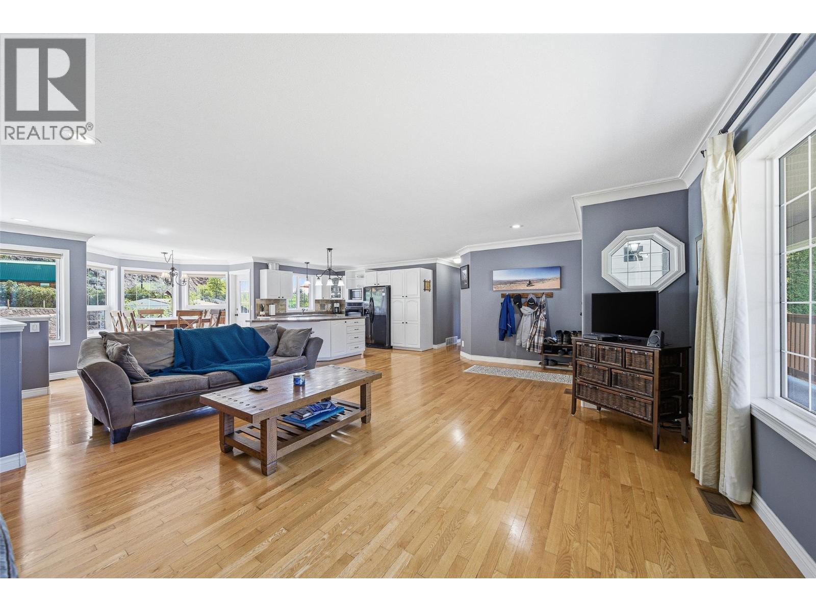493 Marshall Road - 11