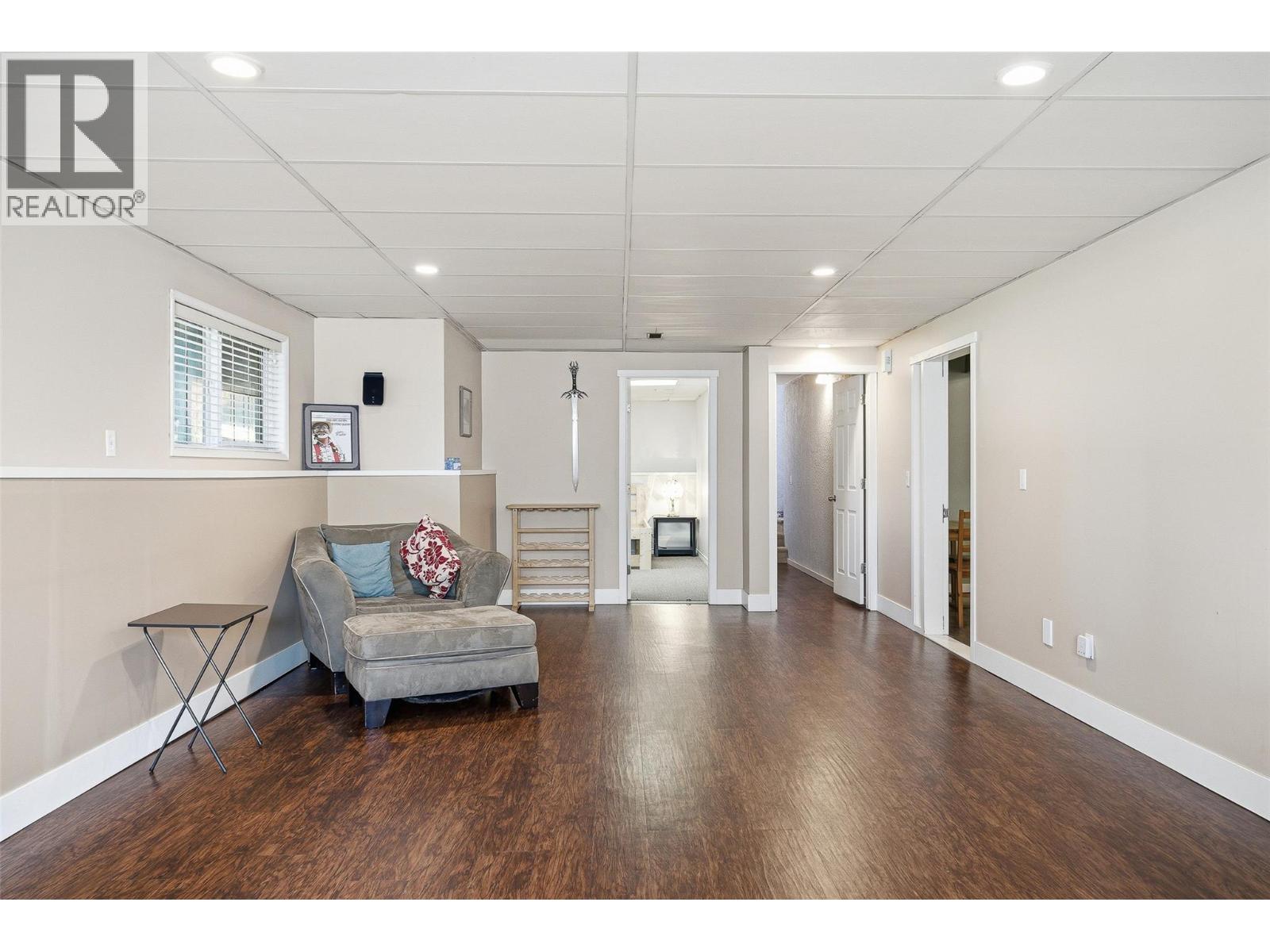 493 Marshall Road - 55