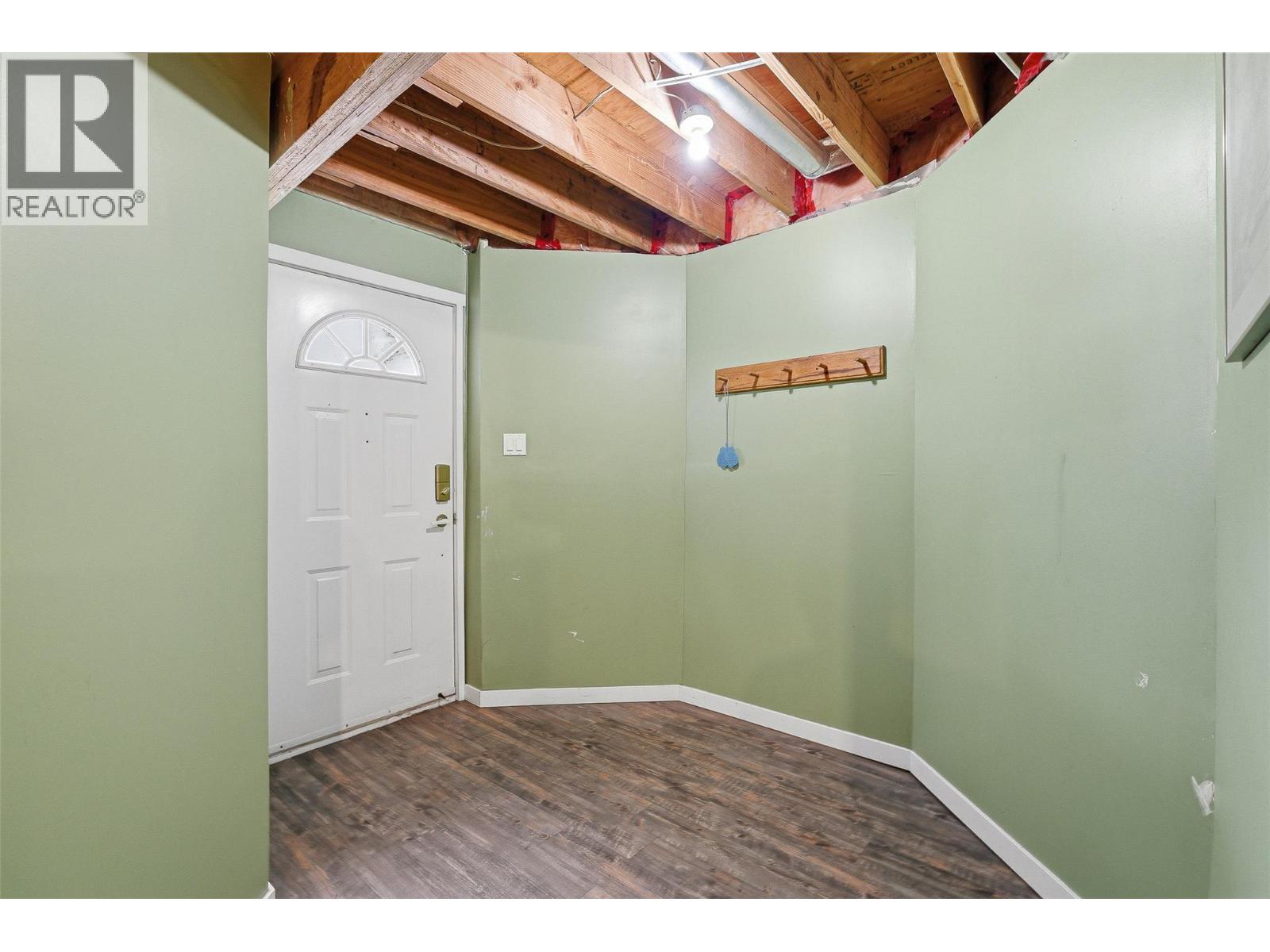 493 Marshall Road - 68