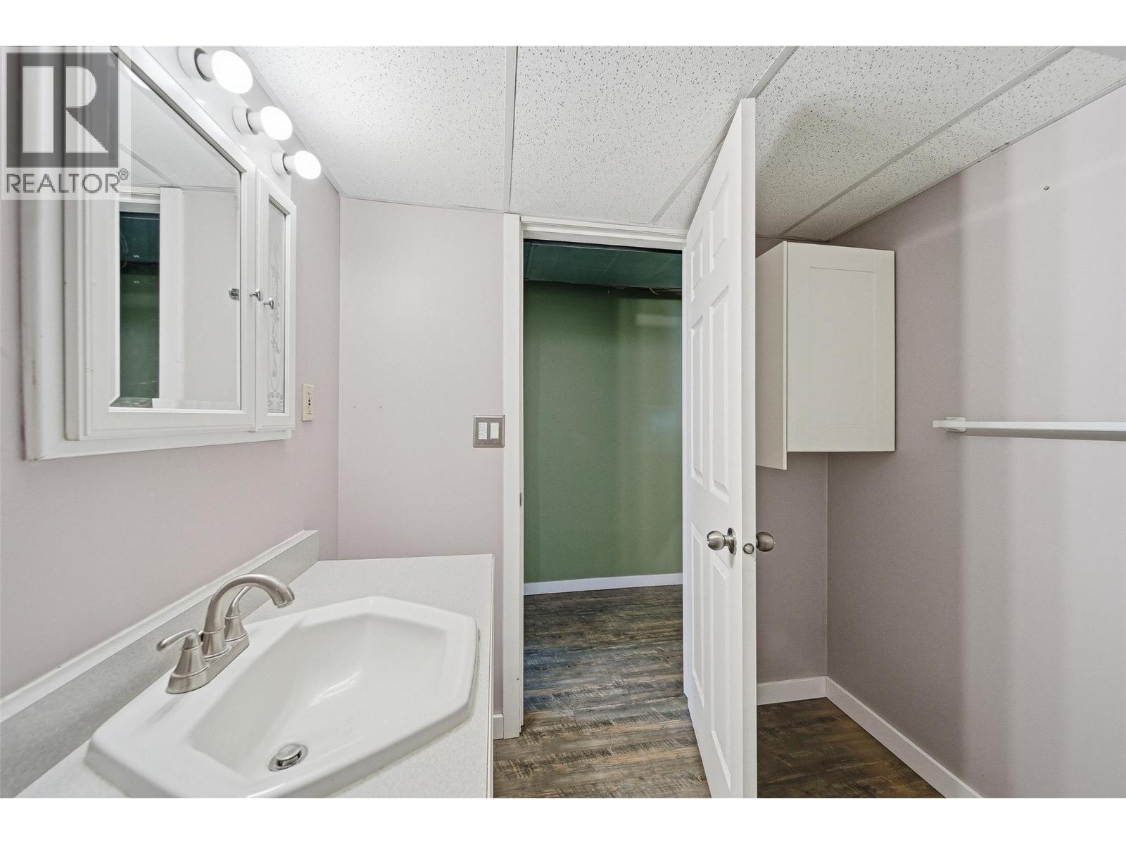 493 Marshall Road - 66
