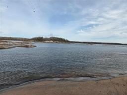 32 Granite Point Road, Great Falls, MB R0E0V0 Photo 9