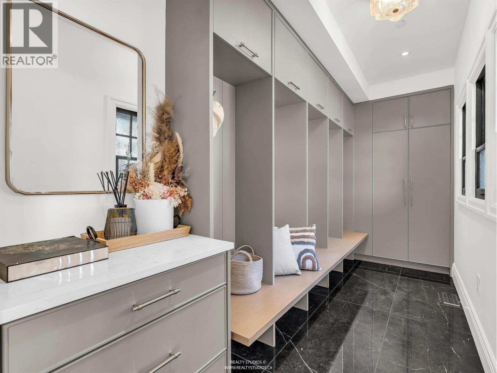 2050 SW MARINE DRIVE, Vancouver