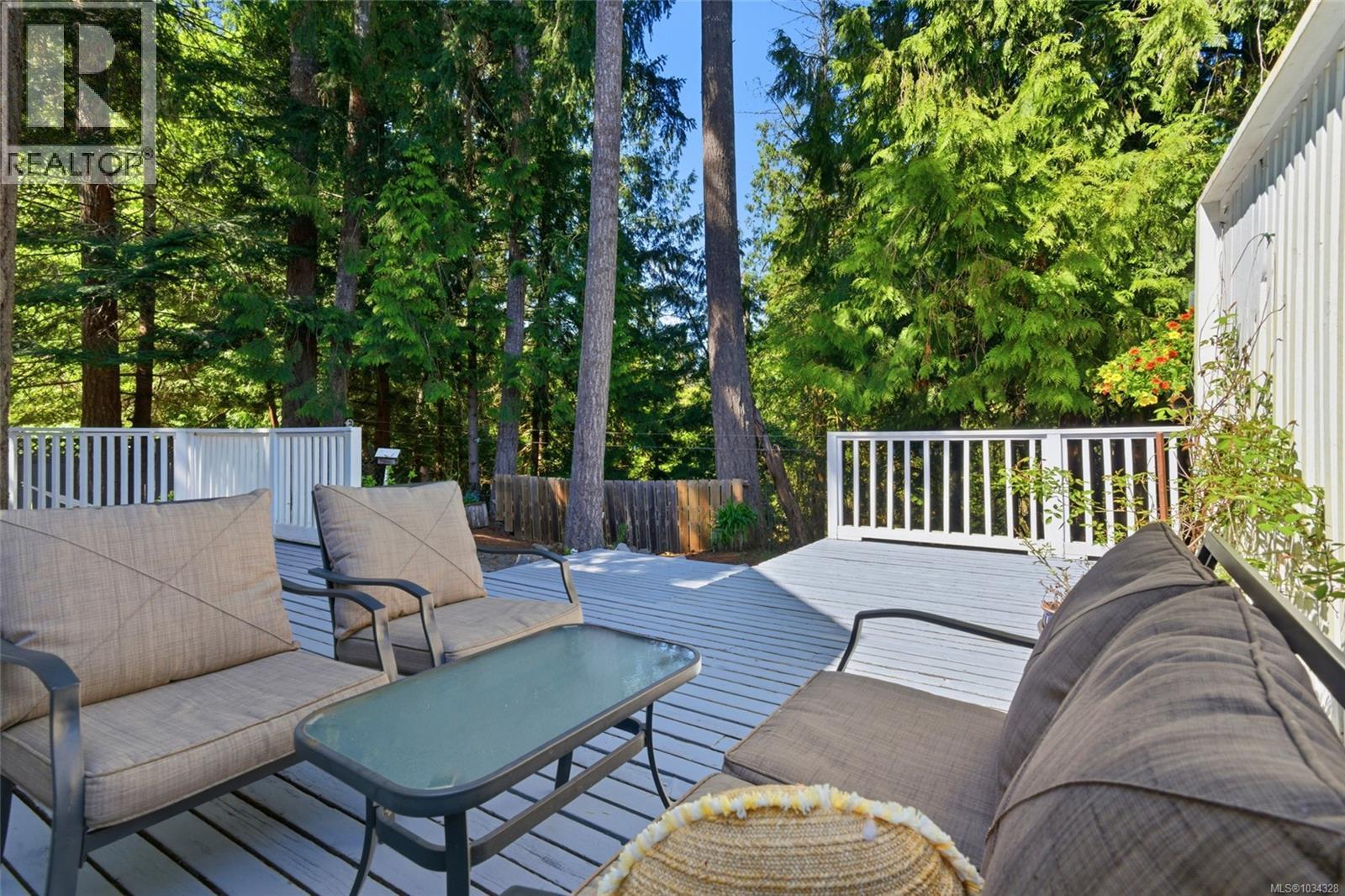 3961 Dunsmuir St - Image 3