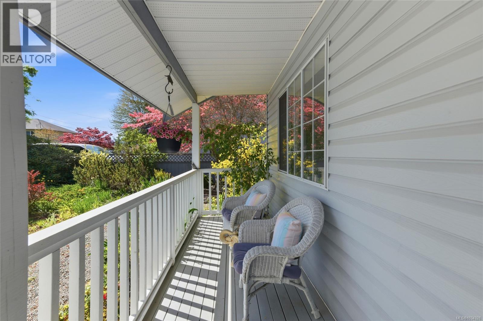 3961 Dunsmuir St - 36