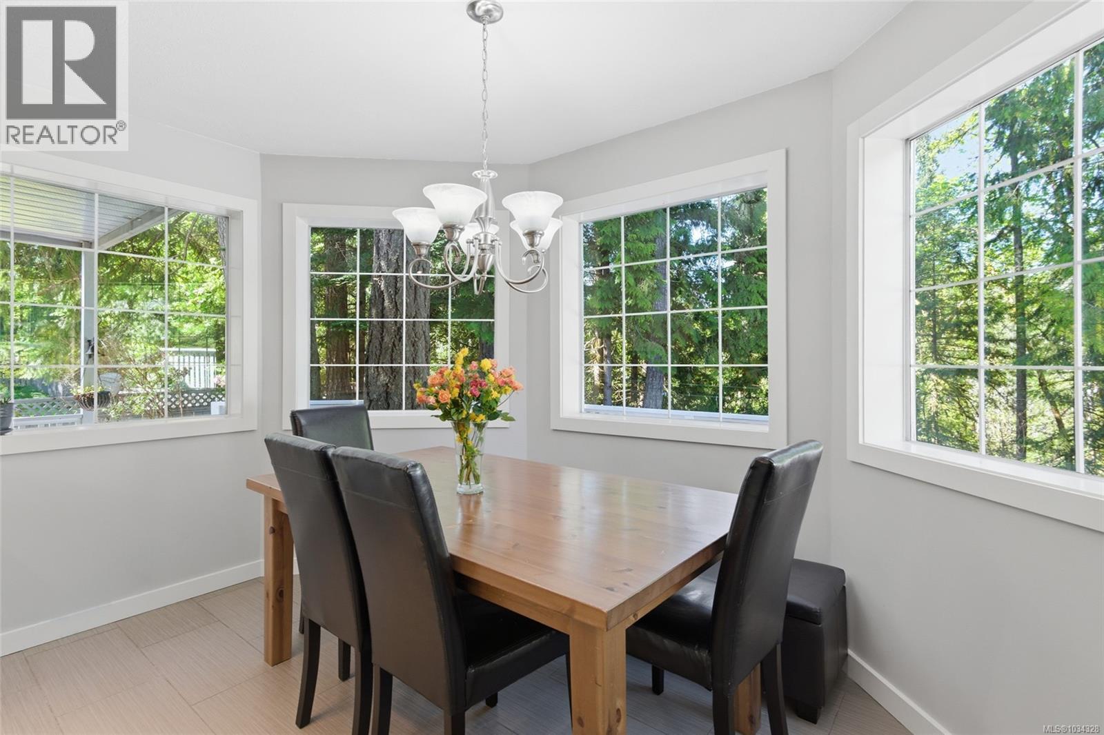 3961 Dunsmuir St - 9