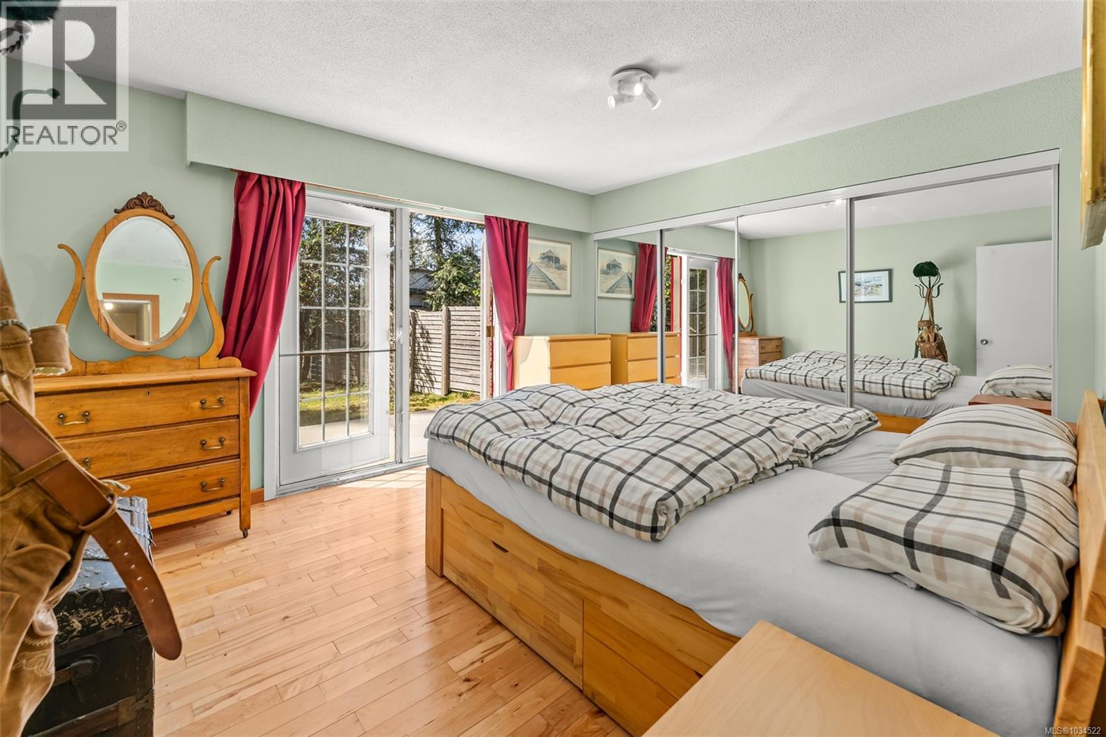 2915 Bevmaril Cres - 25