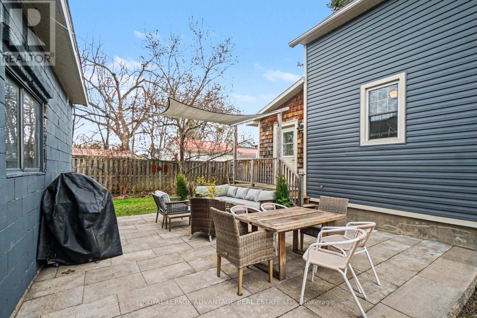 8 HARVEY STREET - 27