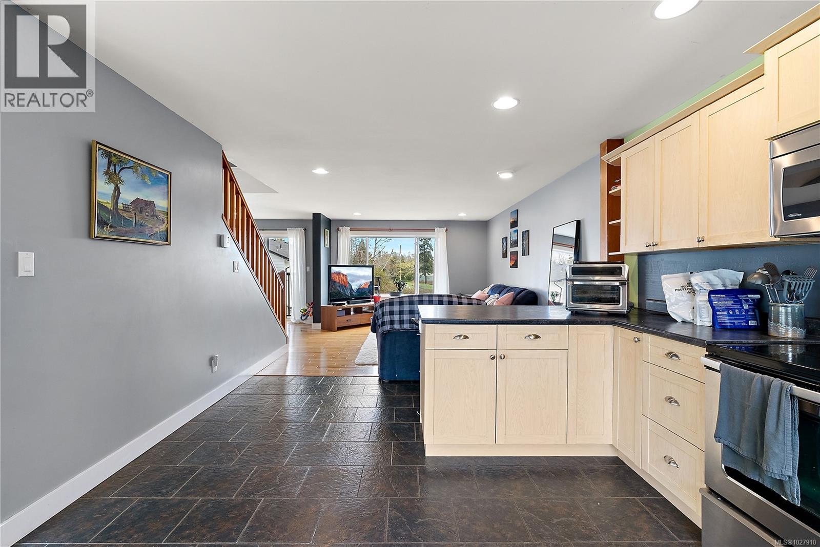 #105 7091 Grant Rd W - 14