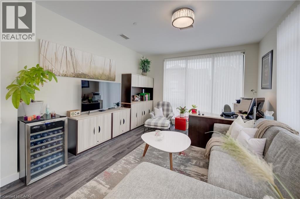 #112 690 KING Street W - 12