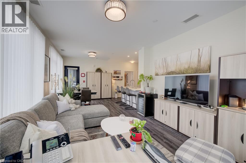 690 KING Street W Unit# 112, Kitchener, Ontario, N2G0B9 — Photo 13