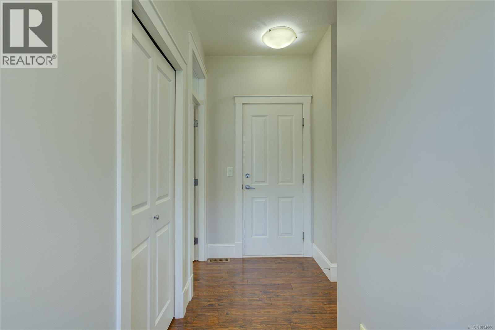 #6 3110 Cook St - 20