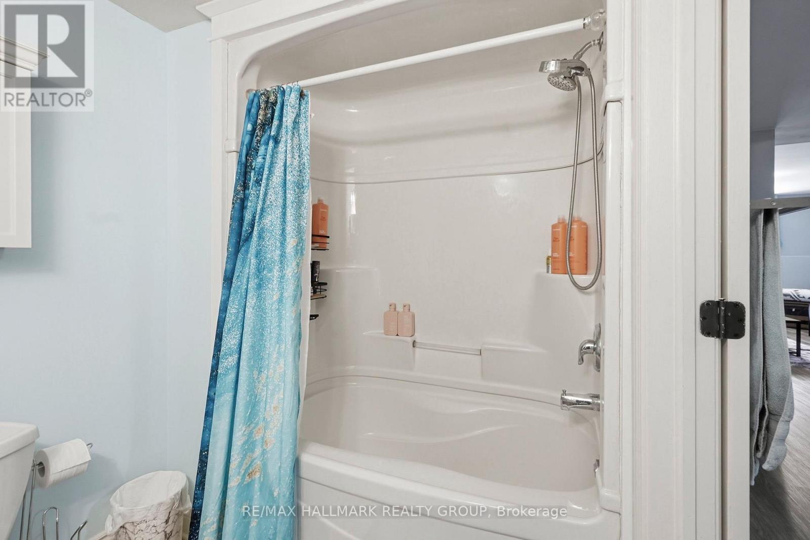 12 CEDAR STREET - Image 26