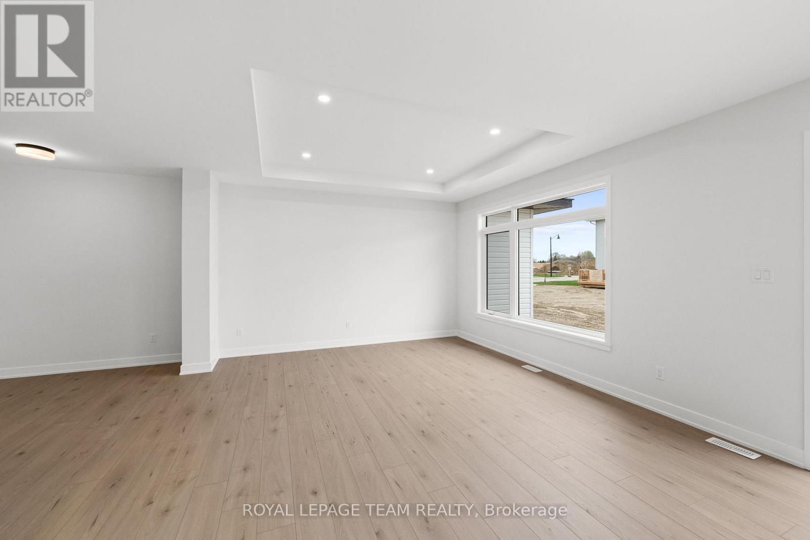 1169 MOORE STREET - 21