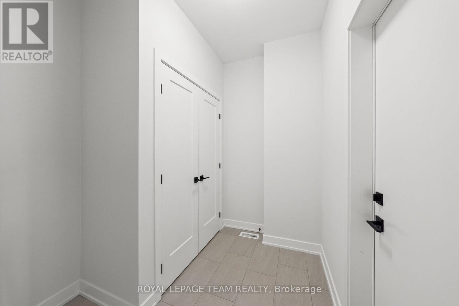 1169 MOORE STREET - 24