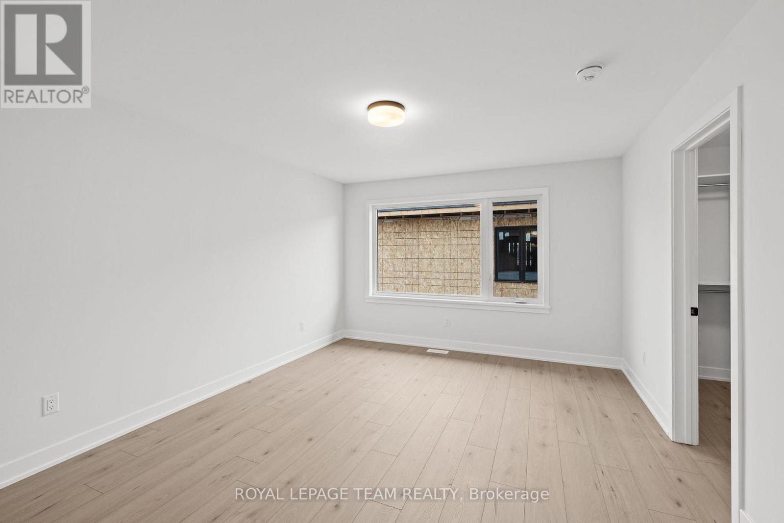 1169 MOORE STREET - 26