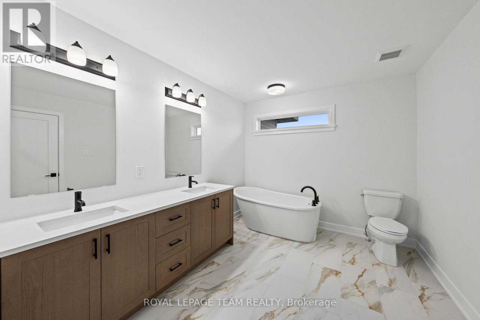 1169 MOORE STREET - 31