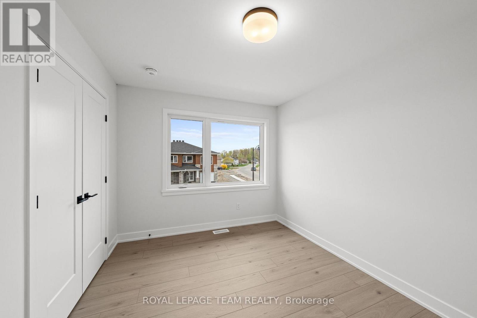 1169 MOORE STREET - 34