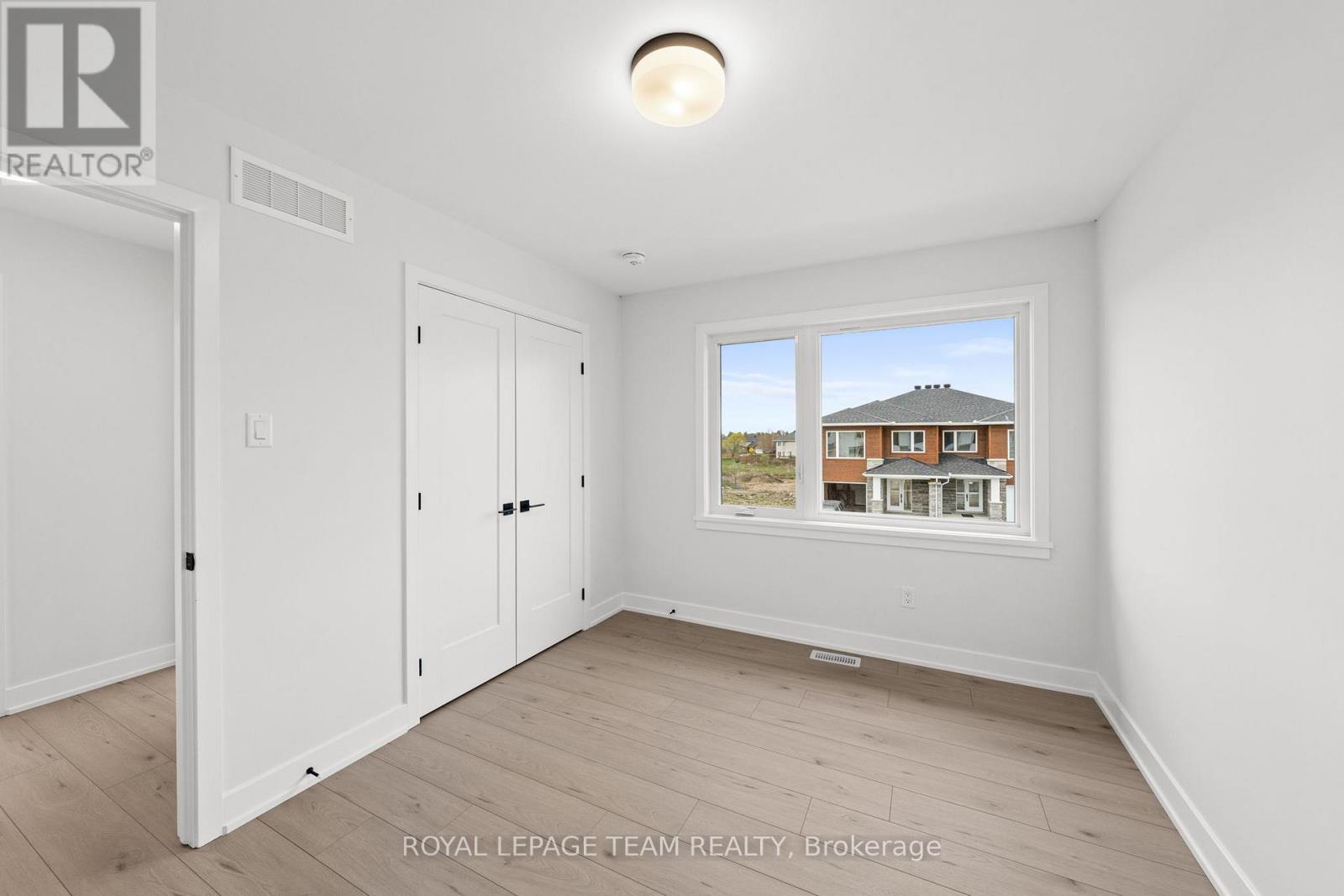 1169 MOORE STREET - 35
