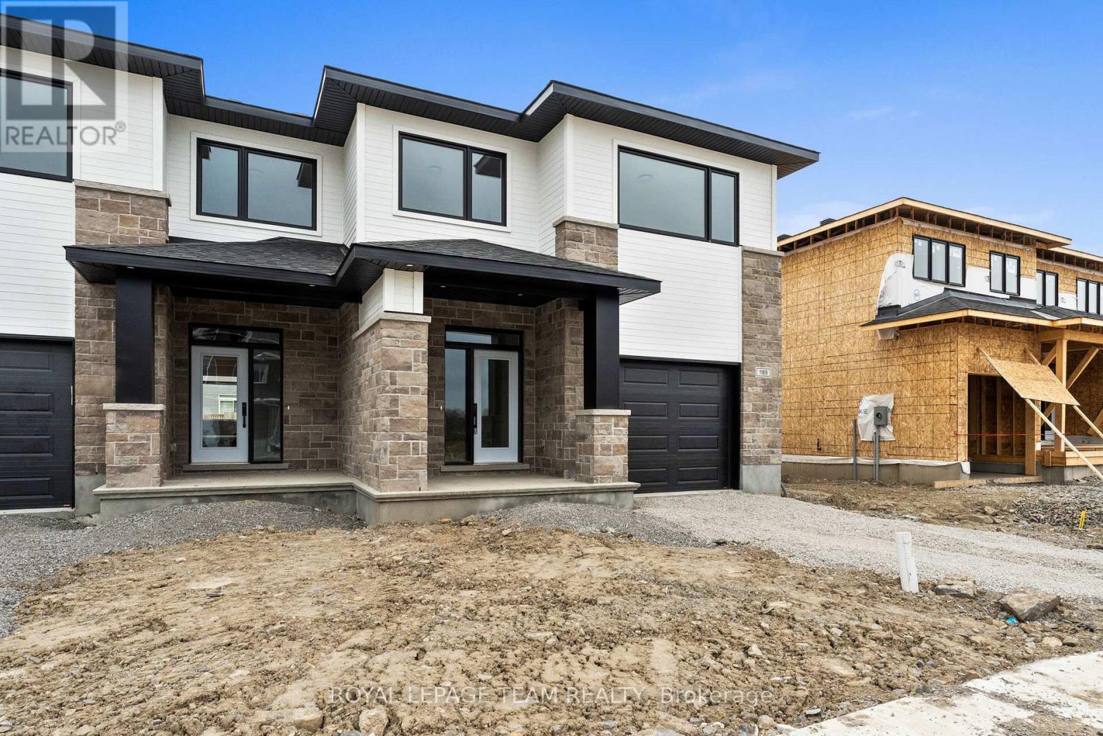 1169 MOORE STREET - 4